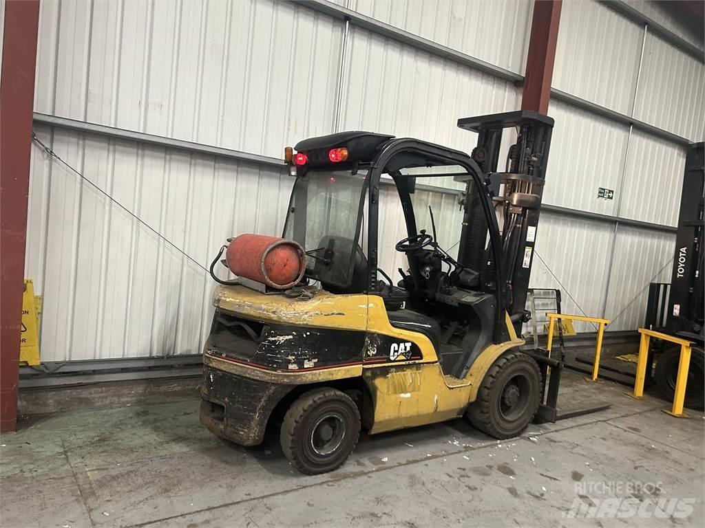 CAT GP35N Nestekaasutrukit