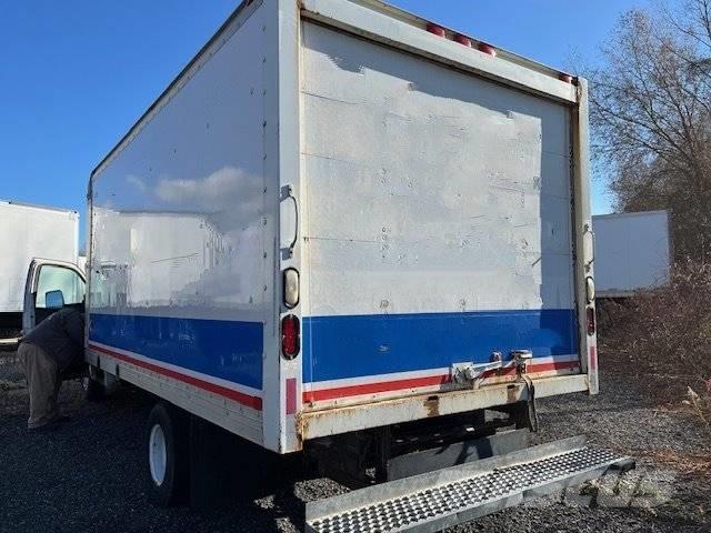 Chevrolet 3500 Tienhoitoautot