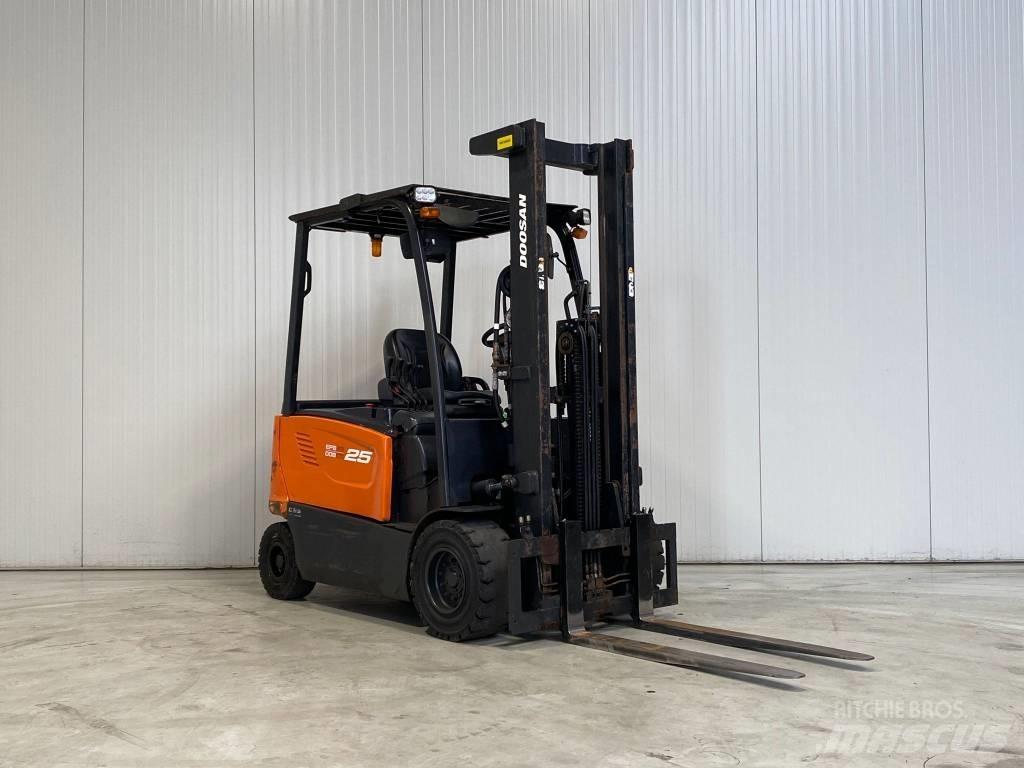 Doosan B25X-7 Sähkötrukit