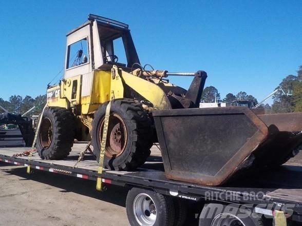 CAT 910 F Pyöräkuormaajat
