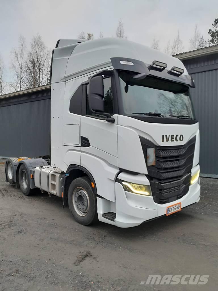 Iveco S-Way AS 440 Vetopöytäautot