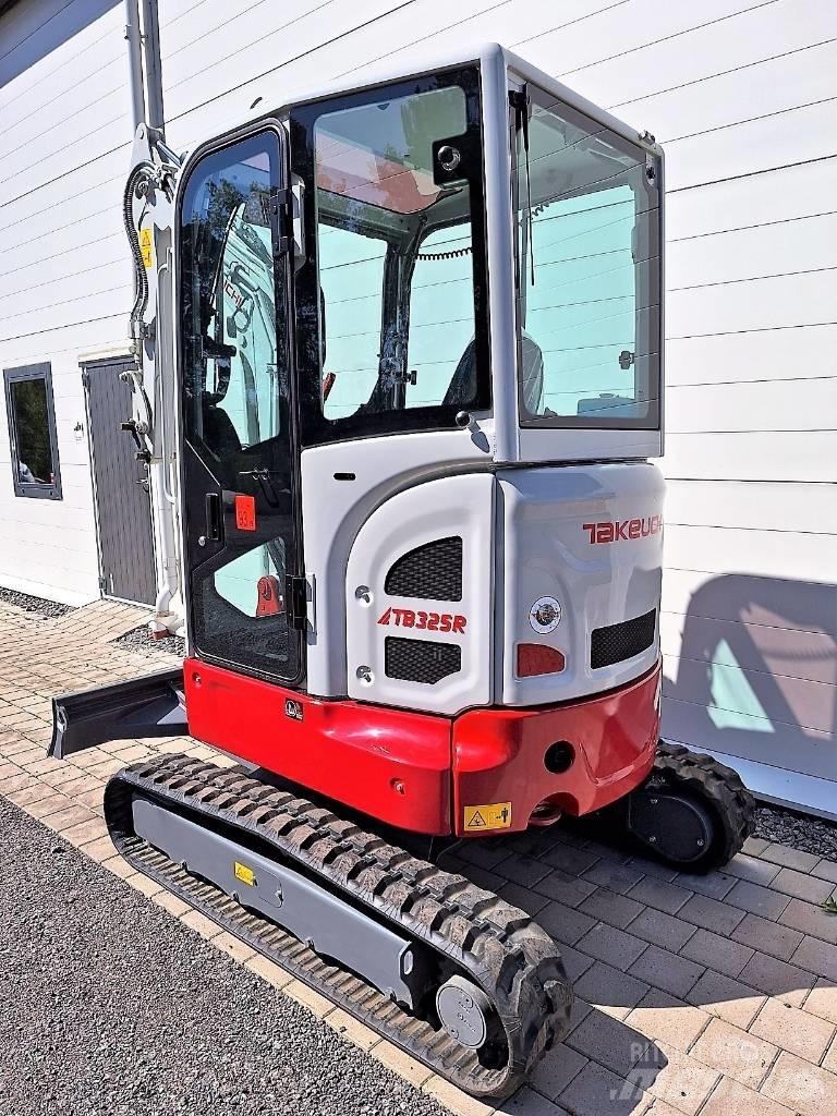Takeuchi TB325R Minikaivukoneet < 7t