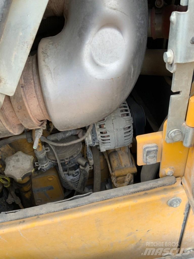 John Deere 850k WLT Telaketjupuskutraktorit