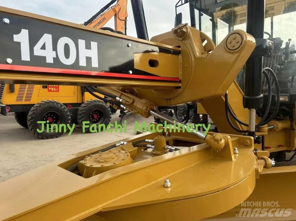 CAT 140 Tiehöylät