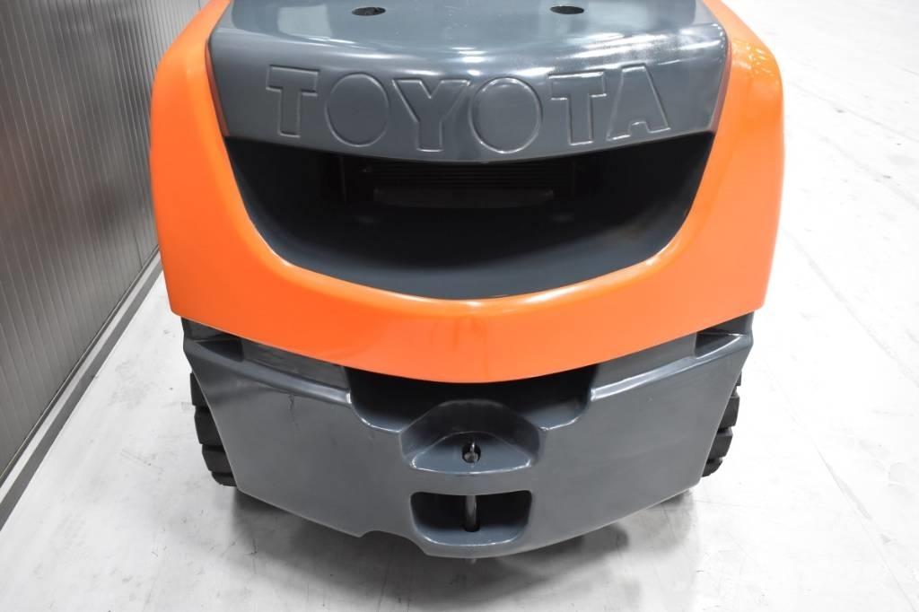 Toyota 02-8FDF30 Dieseltrukit