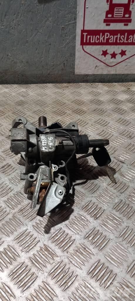 MAN TGX    81255016035 Ohjaamot ja sisustat