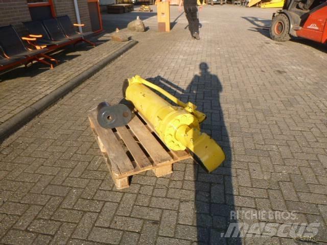Komatsu WA600 Hydrauliikka