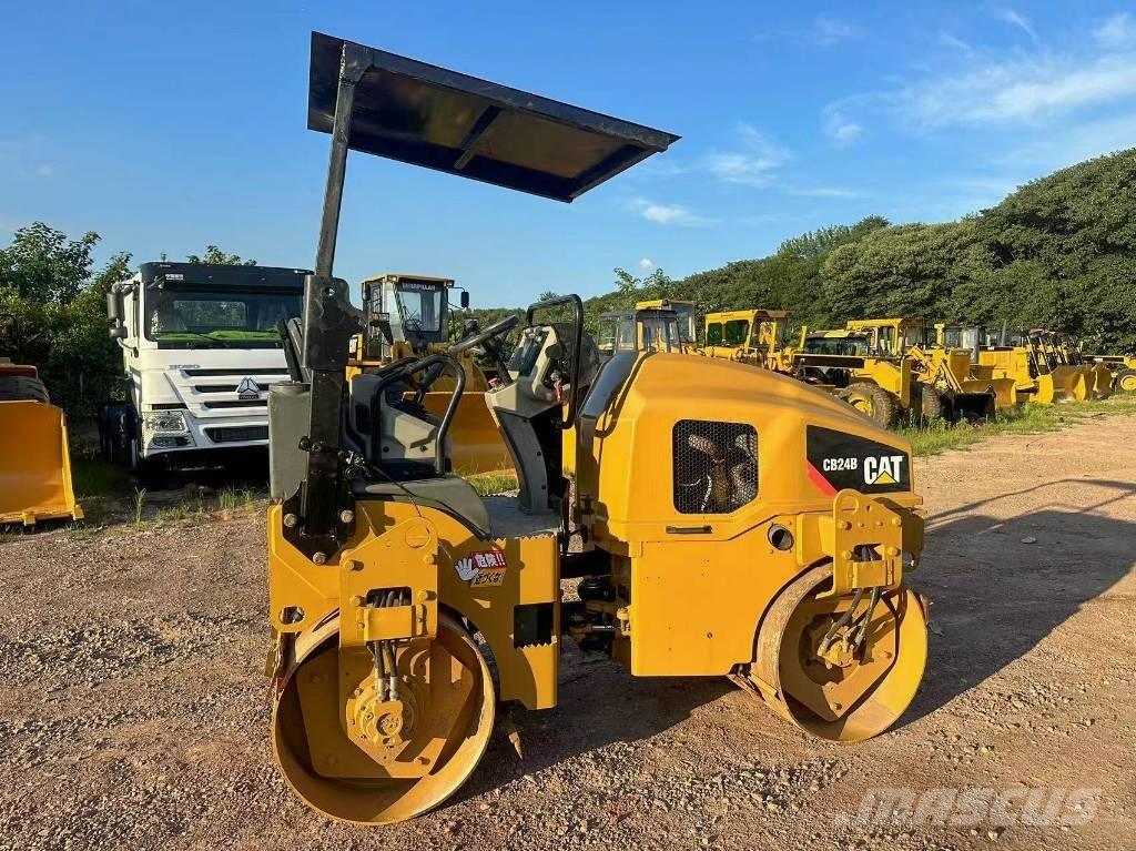 CAT CB 24 B Tandemjyrät