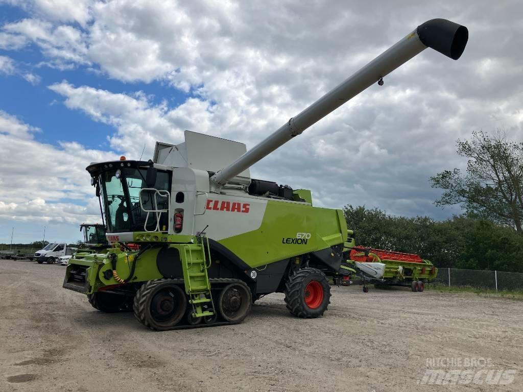 CLAAS LEXION 670 TT Leikkuupuimurit