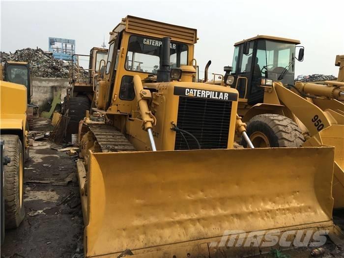 CAT D 6 D Telaketjupuskutraktorit