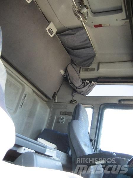 MAN 18.513 Vetopöytäautot