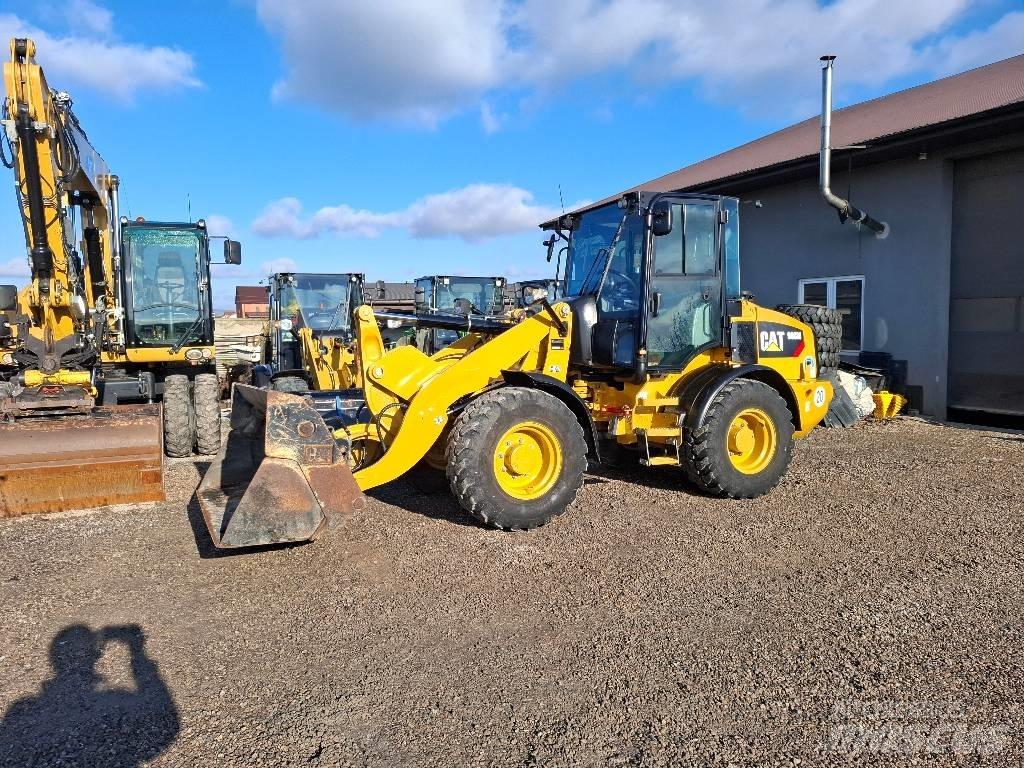 CAT 908M Pyöräkuormaajat