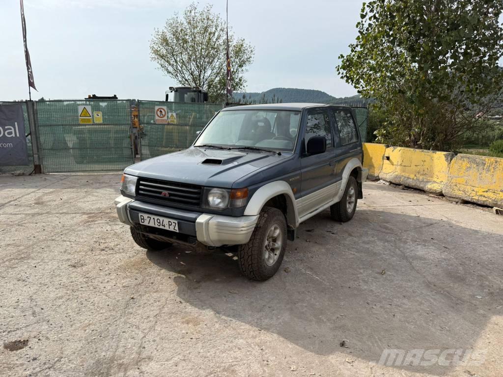 Mitsubishi Montero Henkilöautot