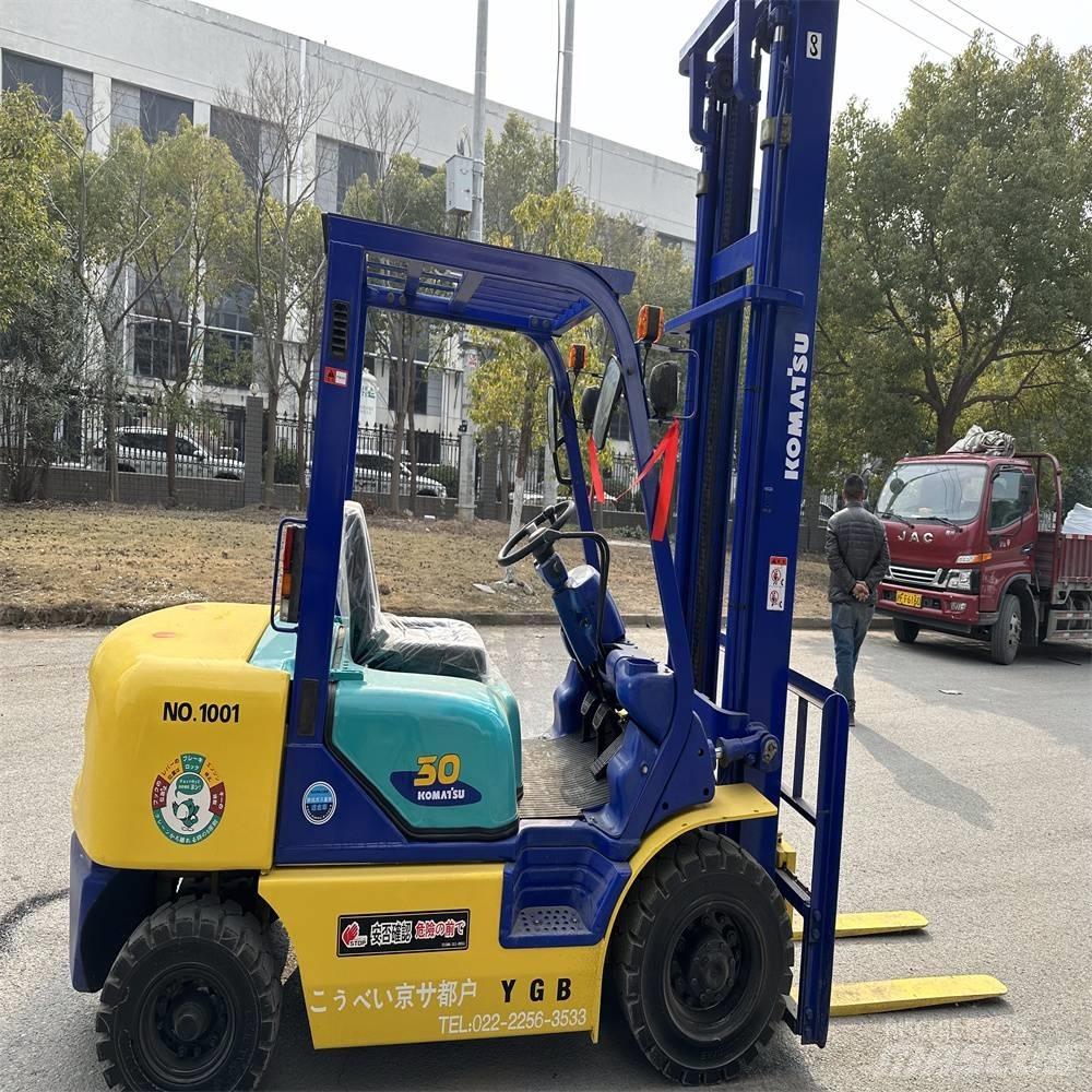 Komatsu FD30-14 Dieseltrukit