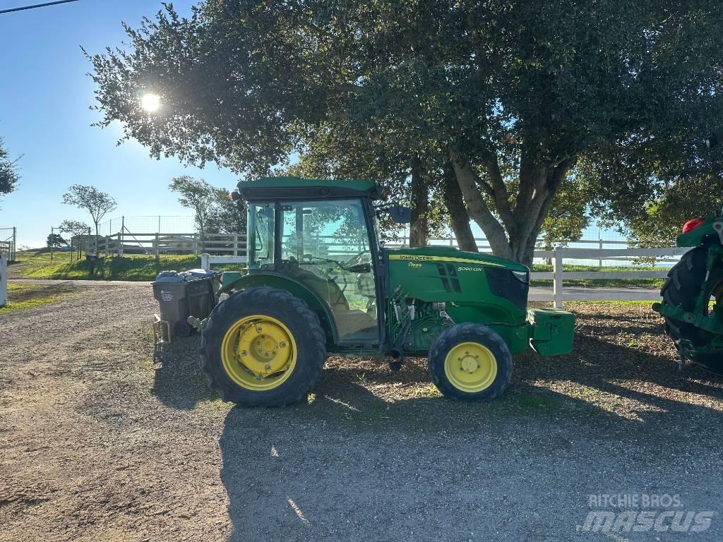 John Deere 5090 GN Traktorit