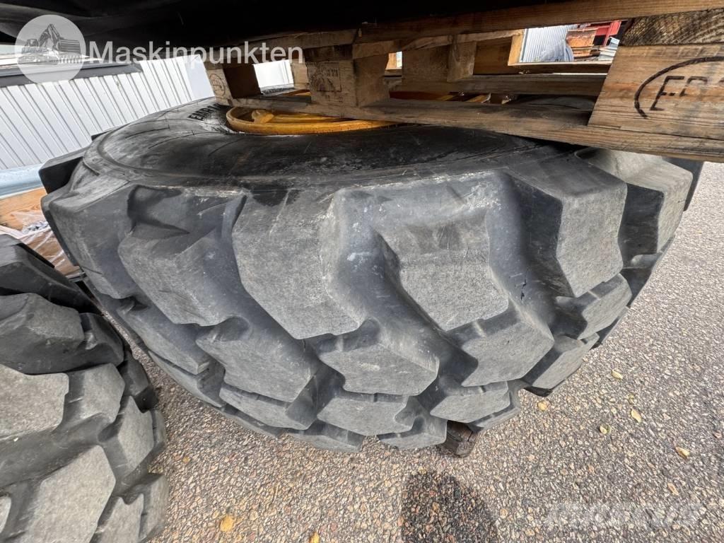 Trelleborg EMR1030 Renkaat ja vanteet