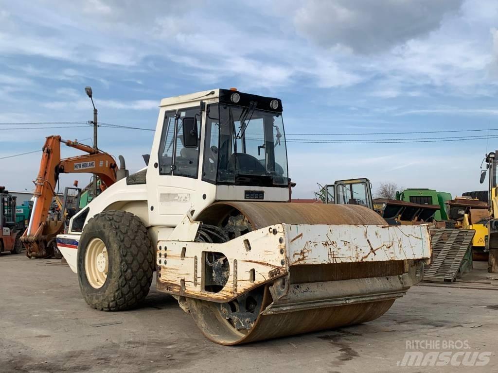 Bomag BW 213 D H-4 Yksivalssijyrät