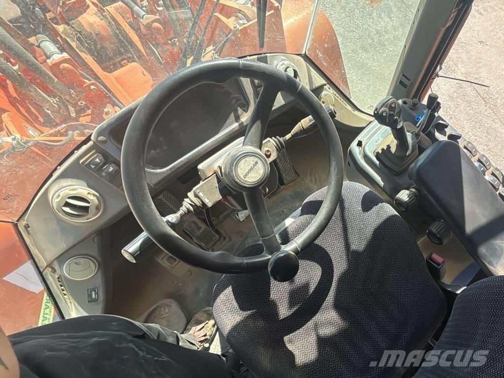 Doosan DL 250-3 Pyöräkuormaajat