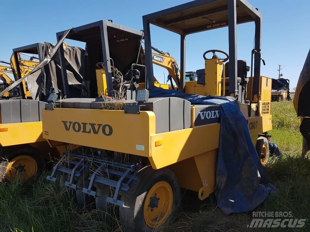 Volvo PT 125 Kumipyöräjyrät