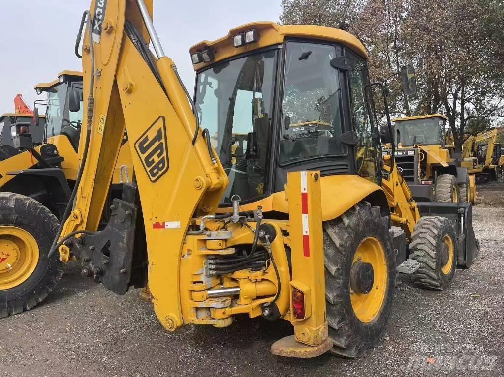 JCB 3CX Pyöräkuormaajat