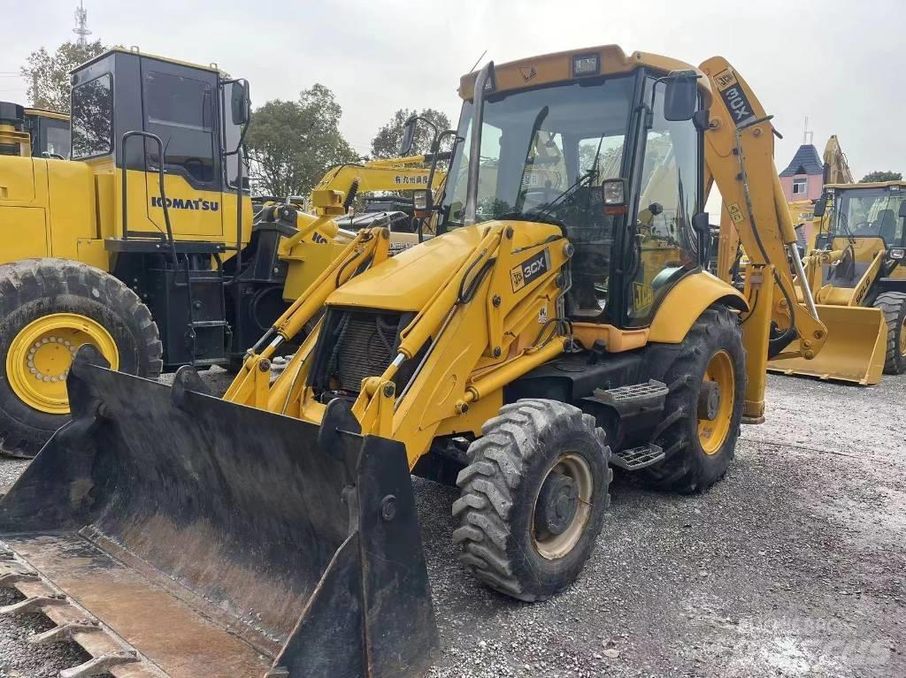 JCB 3CX Pyöräkuormaajat