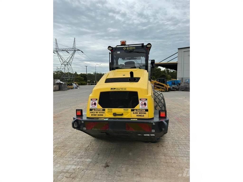 BMW 213D Yksivalssijyrät