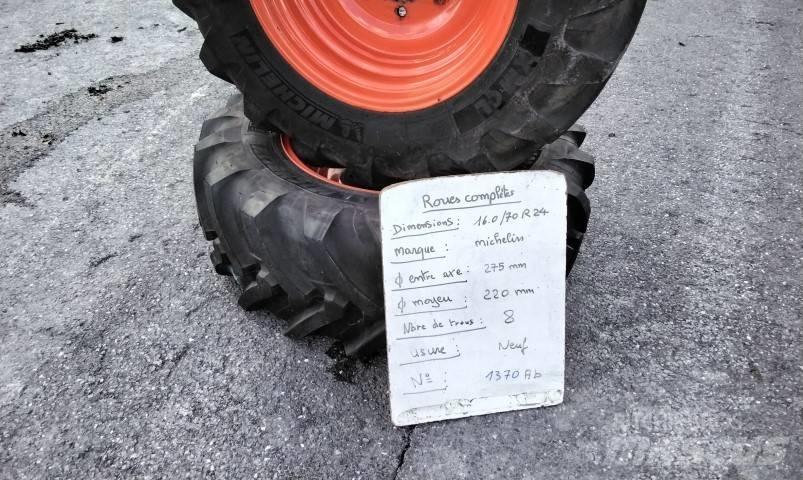 Michelin 400/70R24 Renkaat ja vanteet