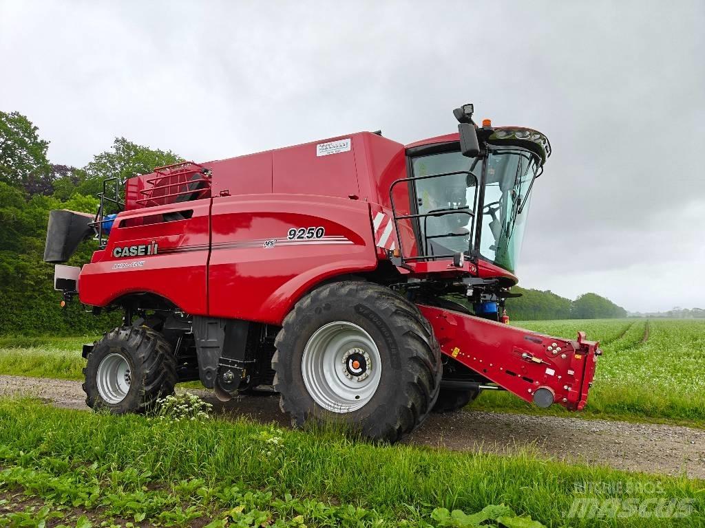 Case IH 9250 Leikkuupuimurit