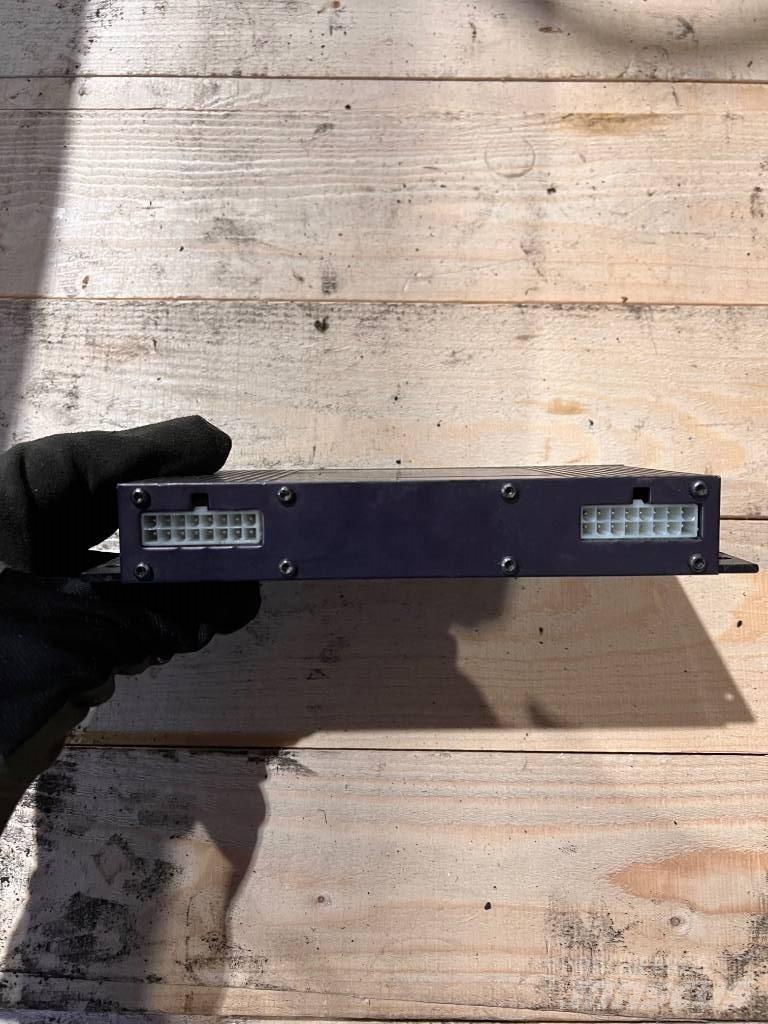 Valmet 5044018 Sähkö ja elektroniikka