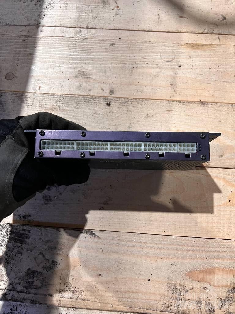 Valmet 5044018 Sähkö ja elektroniikka