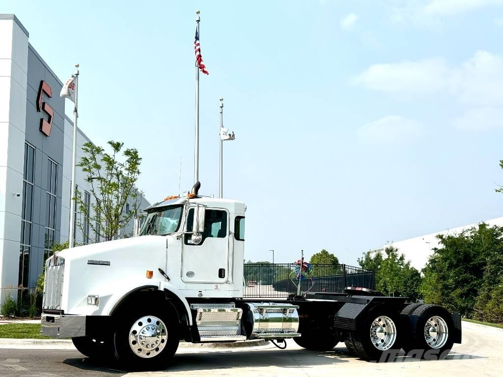 Kenworth T 800 Vetopöytäautot