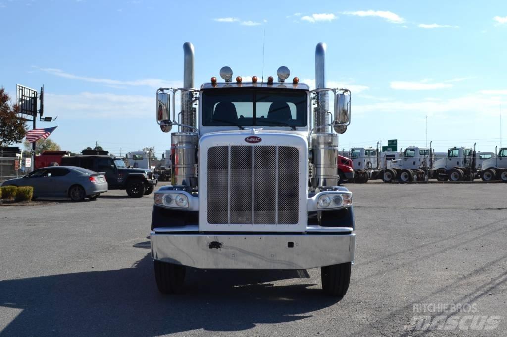 Peterbilt 389 Vetopöytäautot