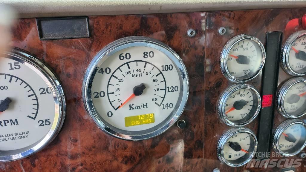 International 5900 Vetopöytäautot