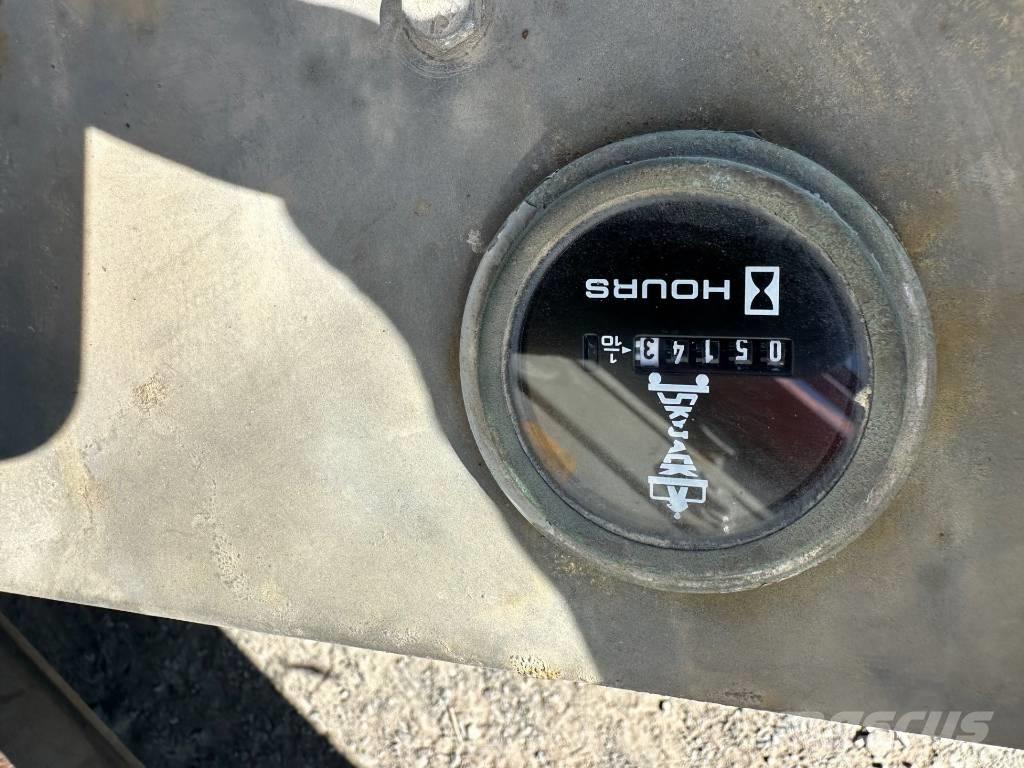 SkyJack SJ 3226 Saksilavat