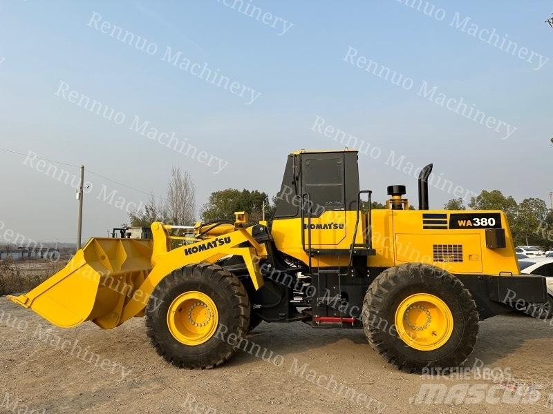 Komatsu WA380 Pyöräkuormaajat