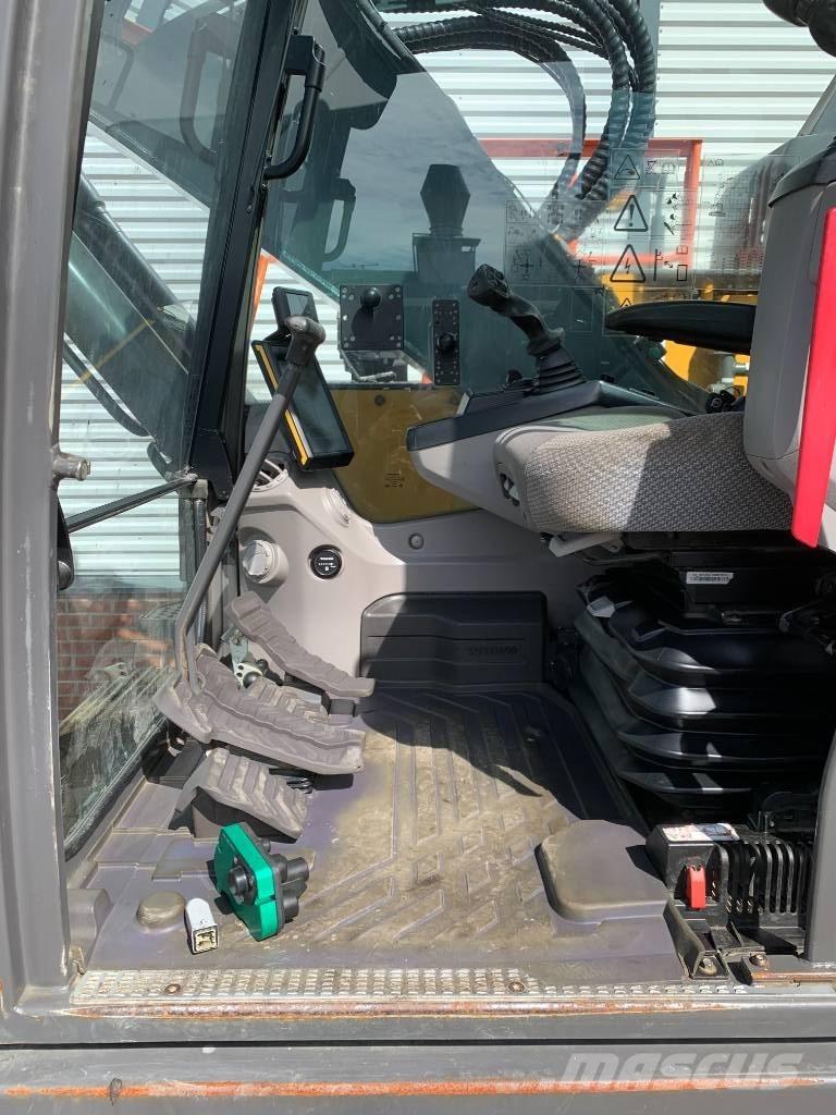 Volvo ECR235EL Telakaivukoneet