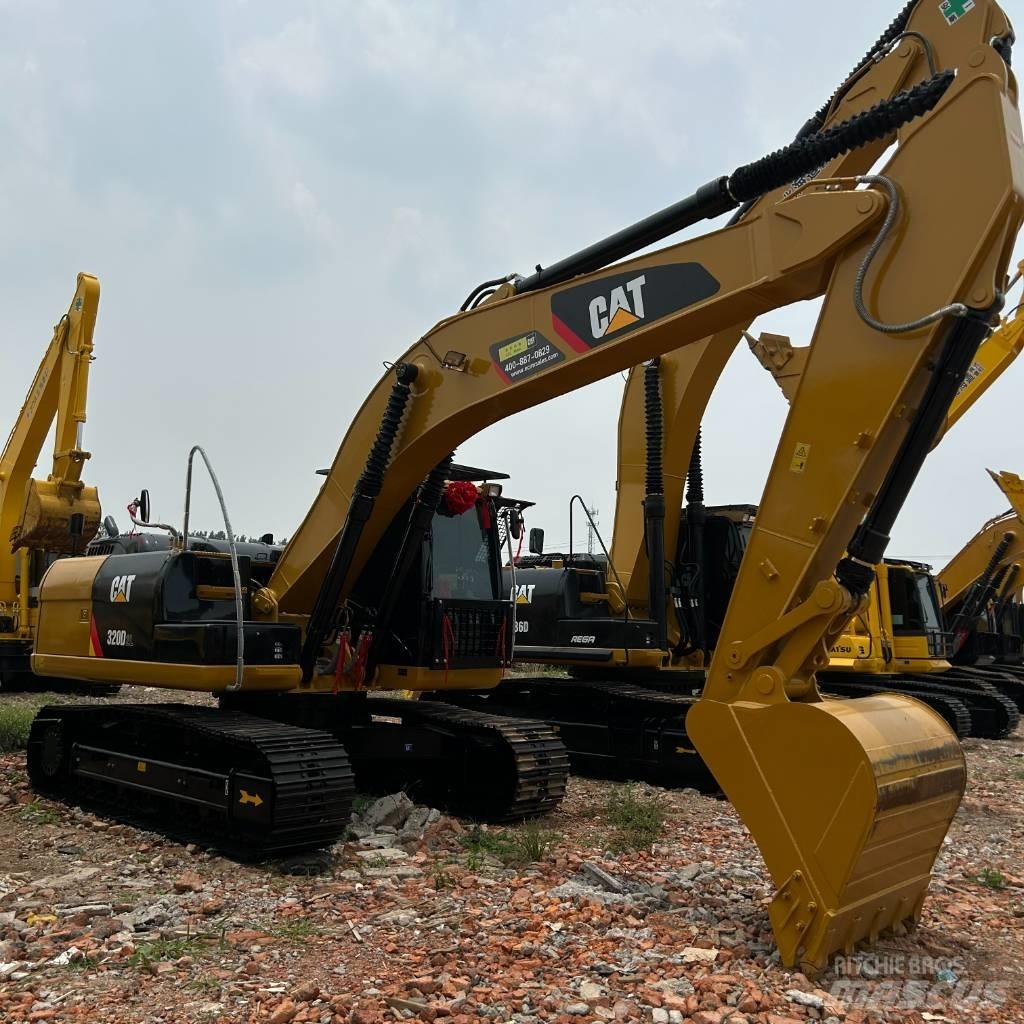 CAT 320D2L Telakaivukoneet