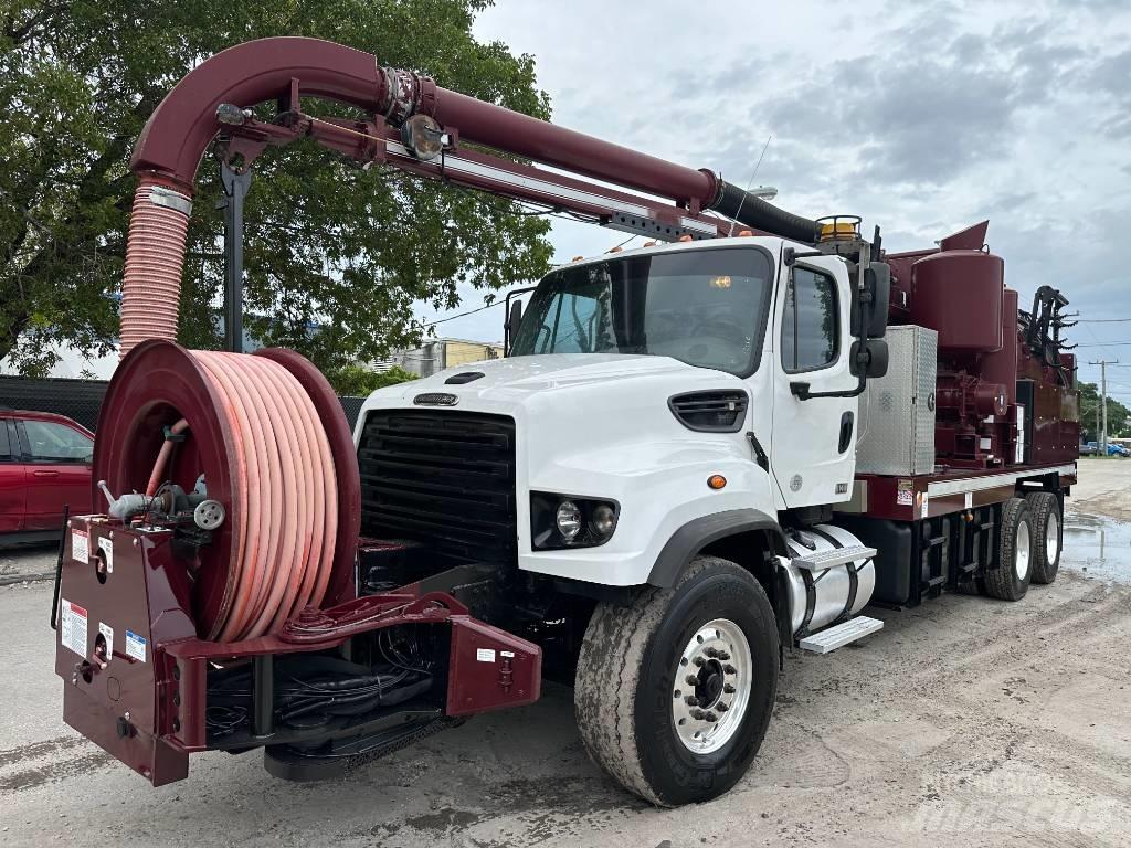 Freightliner 114 SD Paine-/imuautot