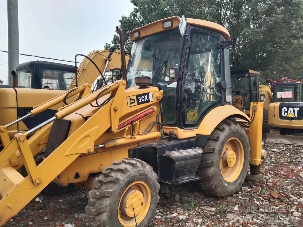 JCB 3 CX Kaivurikuormaajat