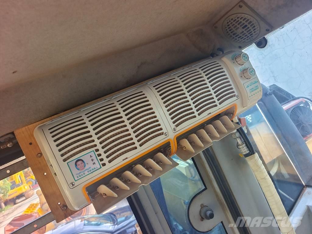 XCMG XS 203 J Telakaivukoneet