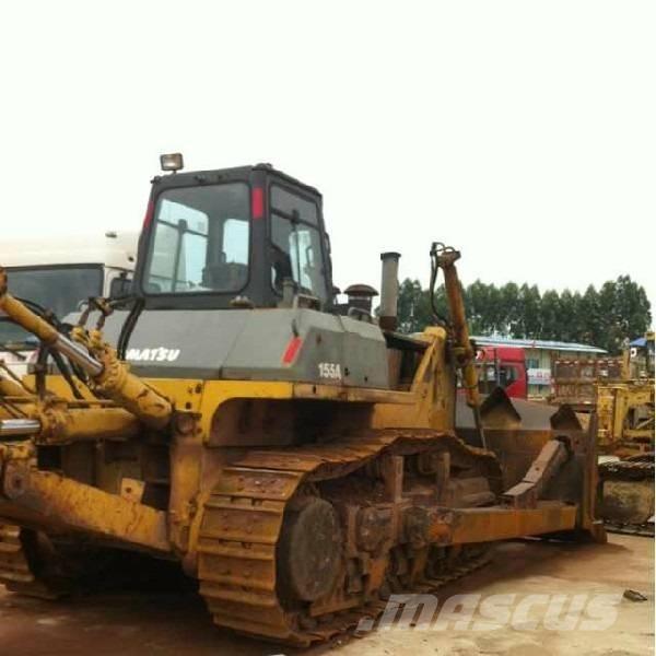 Komatsu d155a-3 Telaketjupuskutraktorit