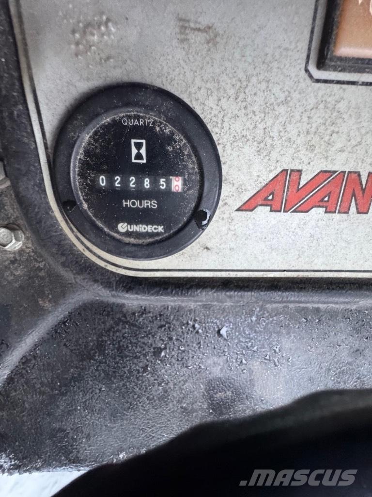 Avant 520+ Pienkuormaajat