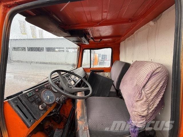 Unimog 424 USED CAB Ohjaamot ja sisustat