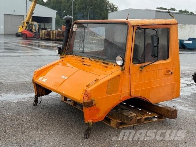 Unimog 424 USED CAB Ohjaamot ja sisustat