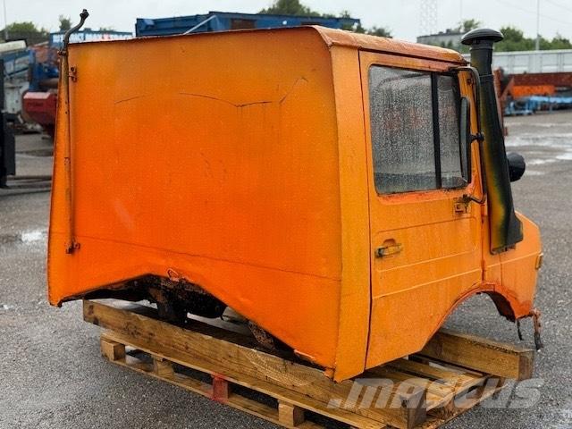 Unimog 424 USED CAB Ohjaamot ja sisustat