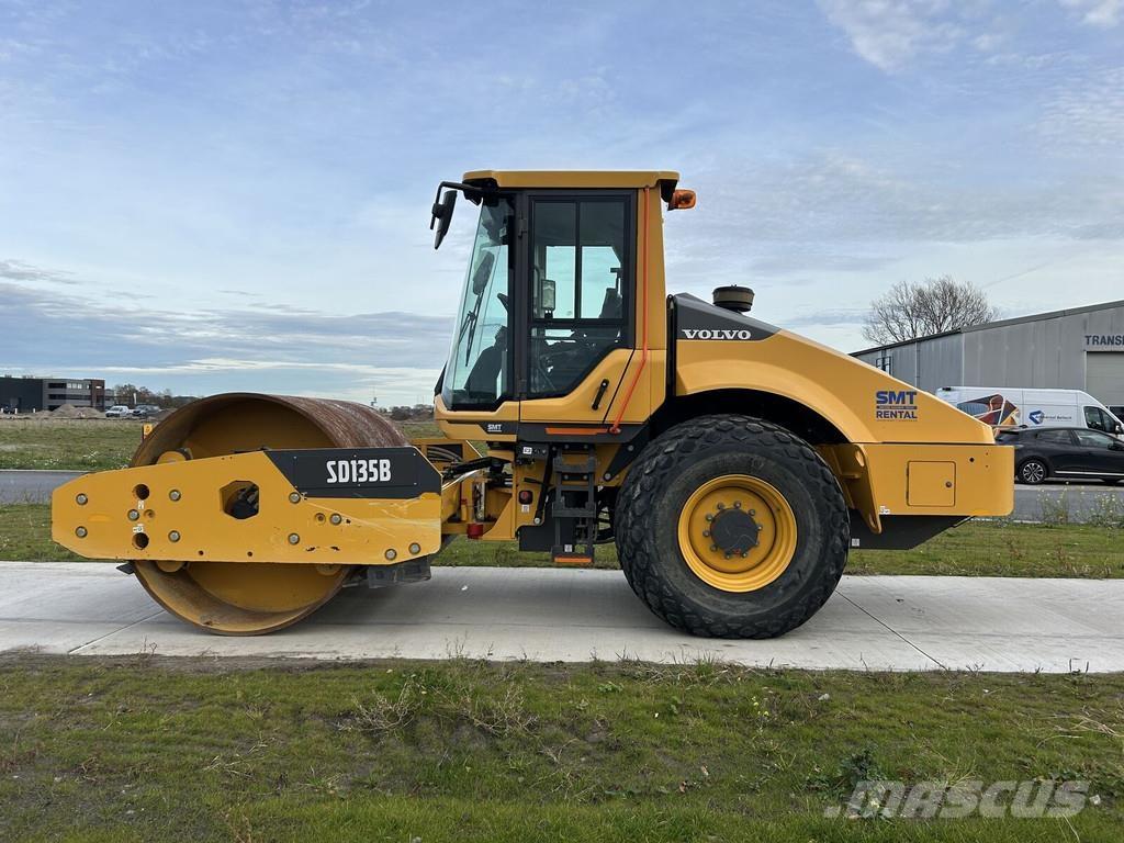 Volvo SD135B Yksivalssijyrät