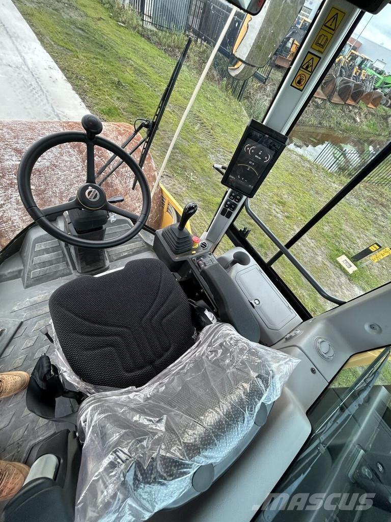 Volvo SD135B Yksivalssijyrät