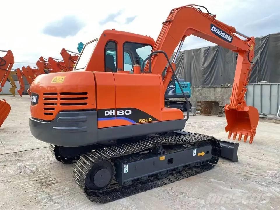 Doosan DH80 Midikaivukoneet 7t - 12t