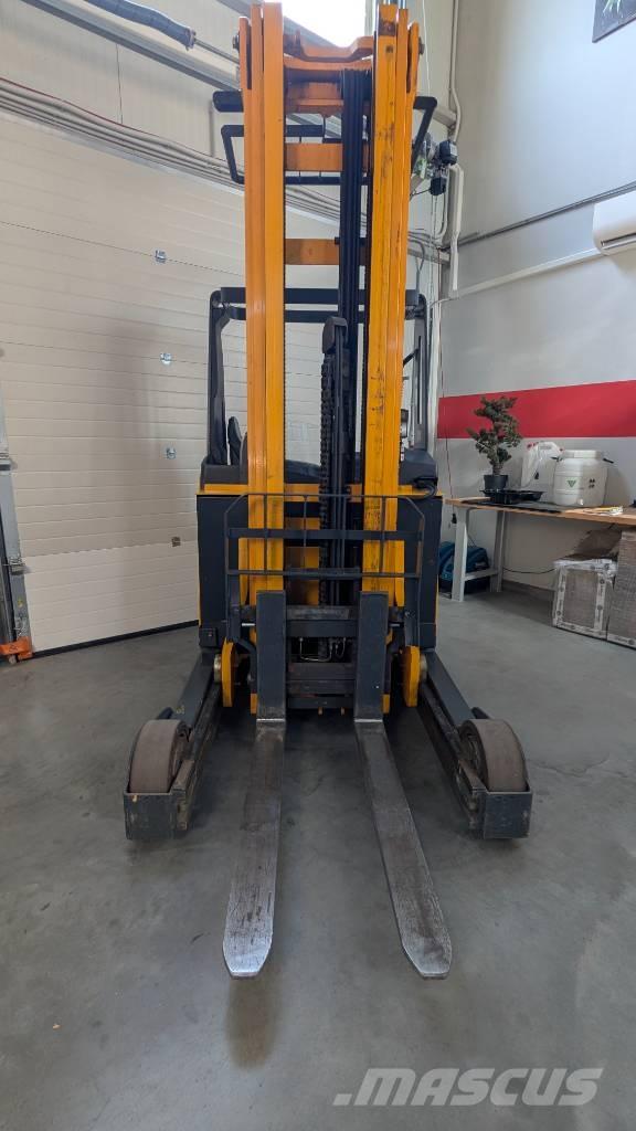 Jungheinrich ETV 325 Työntömastotrukit