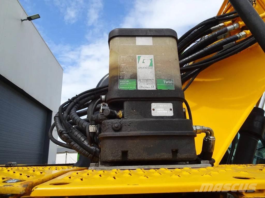 JCB JZ140 Telakaivukoneet